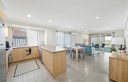 1/5 Benson Street, Ormeau, Qld 4208