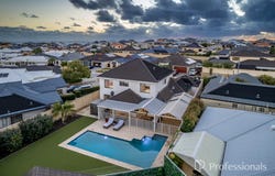 10 Hayling Road, Iluka, WA 6028