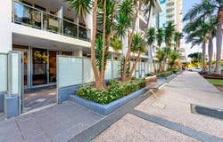 206/3 Como Crescent, Southport, Qld 4215