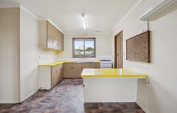 2/11 Mckenzie Street, Cobden, Vic 3266