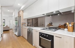 16 Hawkesbury Drive, Donnybrook, Vic 3064