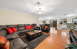 11 Coulteri Nook, Canning Vale, WA 6155