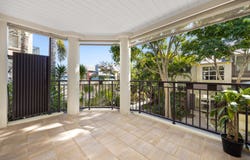 2/3208 Central Place, Carrara, Qld 4211