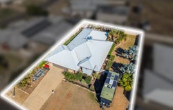 1 Ivers Place, Emerald, Qld 4720