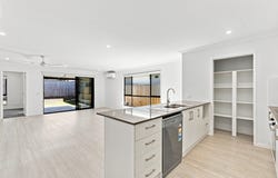 39 Janet Street, Walloon, Qld 4306