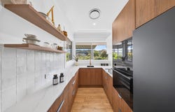 1/193 Albany Street, Point Frederick, NSW 2250