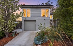 2 Bartlett Place, Lindisfarne, Tas 7015