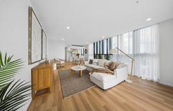 14/8 Jubilee Avenue, Broadbeach, Qld 4218