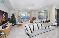 10 Prahan Crescent, Parkinson, Qld 4115