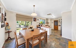 17 Gretel Grove, Melton, Vic 3337