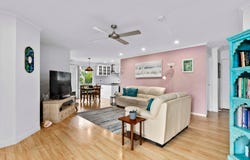 6/415-417 Boat Harbour Drive, Torquay, Qld 4655