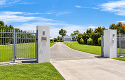 25 Halter Court, Kelso, Qld 4815