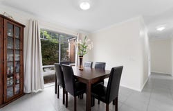 2/245-247 Monahans Road, Cranbourne West, Vic 3977
