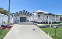 6 Palm Court, Moore Park Beach, Qld 4670