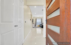 2/1 Snowden Street, Laverton, Vic 3028