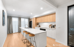 2 Pacha Walk, Clyde North, Vic 3978