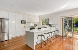17 Cannes Grove, Beaumaris, Vic 3193