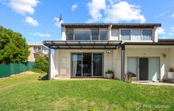 7/4-6 Gloucester Avenue, Shoalwater, WA 6169