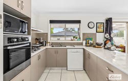 124 Sturt Street, Howlong, NSW 2643