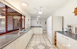7 Carroll Court, Arana Hills, Qld 4054