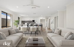63 Roberts Crescent, Bellbird Park, Qld 4300