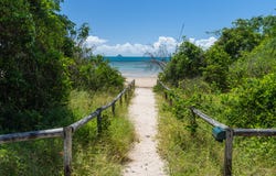 74 Gloucester Avenue, Hideaway Bay, Qld 4800