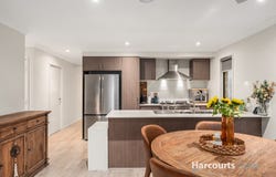 8 Mossman Place, South Maclean, Qld 4280