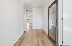 11 Abbott Street, Melton South, Vic 3338