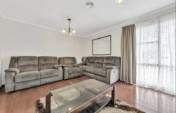 15 Woodburn Crescent, Meadow Heights, Vic 3048