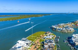 66-68 Knightsbridge Parade East, Sovereign Islands, Qld 4216