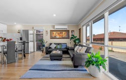2/2-4 Lumsden Street, Kilmore, Vic 3764