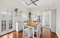 34A Hockings Street, Holland Park West, Qld 4121