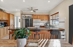 22 Kent Court, Mansfield, Vic 3722
