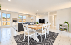 2/10 Halifax Place, Rural View, Qld 4740