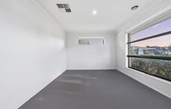 7 Dixon Grove, Cranbourne West, Vic 3977