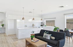 10 Meares Circuit, Thrumster, NSW 2444