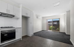 2/8 Mckinnon Street, Thomastown, Vic 3074