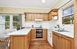 90 Mitchelmore Street, Mount Austin, NSW 2650