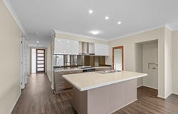 33 Magnetic Way, Springfield Lakes, Qld 4300