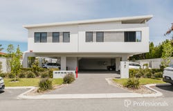 2/3 Bootie Place, Hillarys, WA 6025