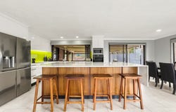 8 PERTH SQUARE, Highland Park, Qld 4211