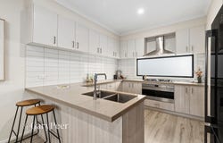 17D Gray Street, Bentleigh East, Vic 3165