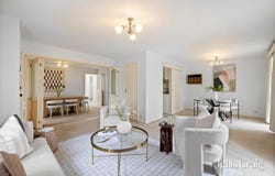 2 Peak Court, Blackburn, Vic 3130