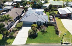 8 Sinclair Place, Ningi, Qld 4511