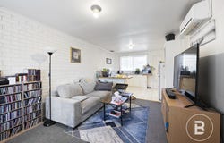 1/10 Simpson Street, Black Hill, Vic 3350