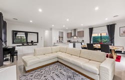 47 Splendour Circuit, Diggers Rest, Vic 3427