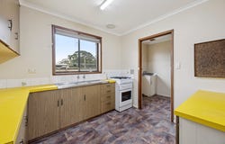 2/11 Mckenzie Street, Cobden, Vic 3266