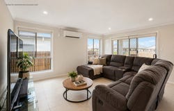 8 Davis Way, Walloon, Qld 4306
