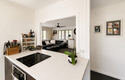 6 Drummer St, Toolooa, Qld 4680