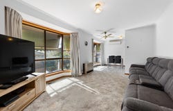 2/810 Sherrard Street, Black Hill, Vic 3350